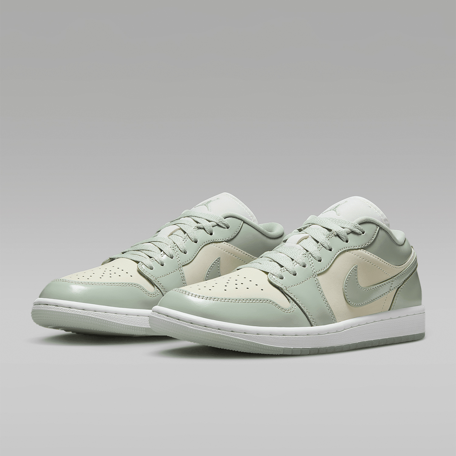 Nike Authentic AIR JORDAN 1 Wo - Women'S Shoes Nike Jordan review and price
