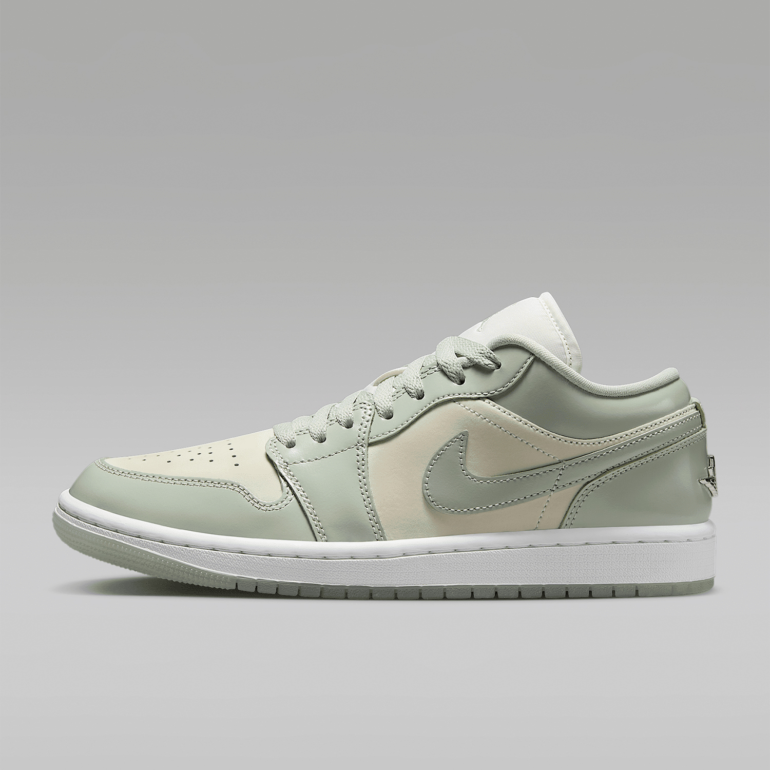 Nike Authentic AIR JORDAN 1 Wo - Women'S Shoes Nike Jordan review and price